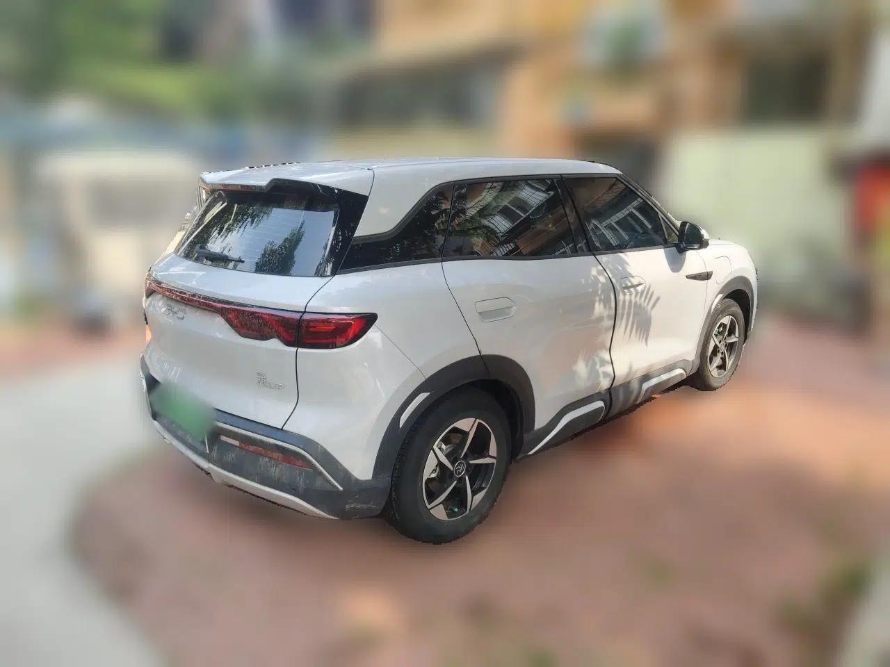 BYD Yuan UP 2024 401KM Leading Edition — миниатюра 6