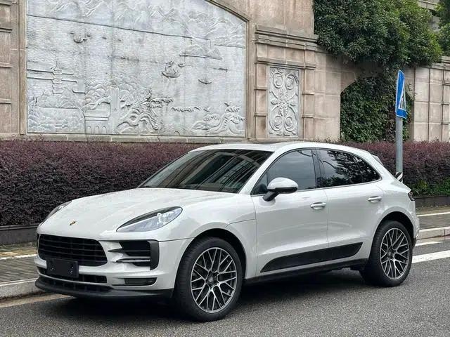 2020 Macan 2.0T