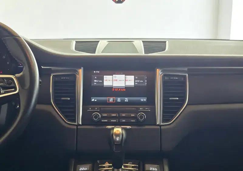 2016 Macan 2.0T — миниатюра 12