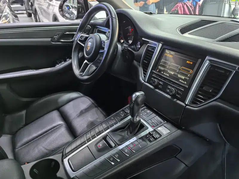 2016 Macan 2.0T — миниатюра 11