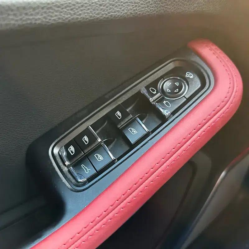 2020 Macan 2.0T — миниатюра 16