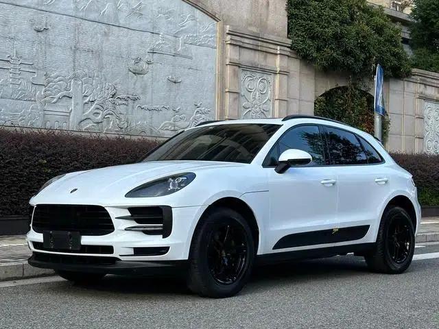2020 Macan 2.0T