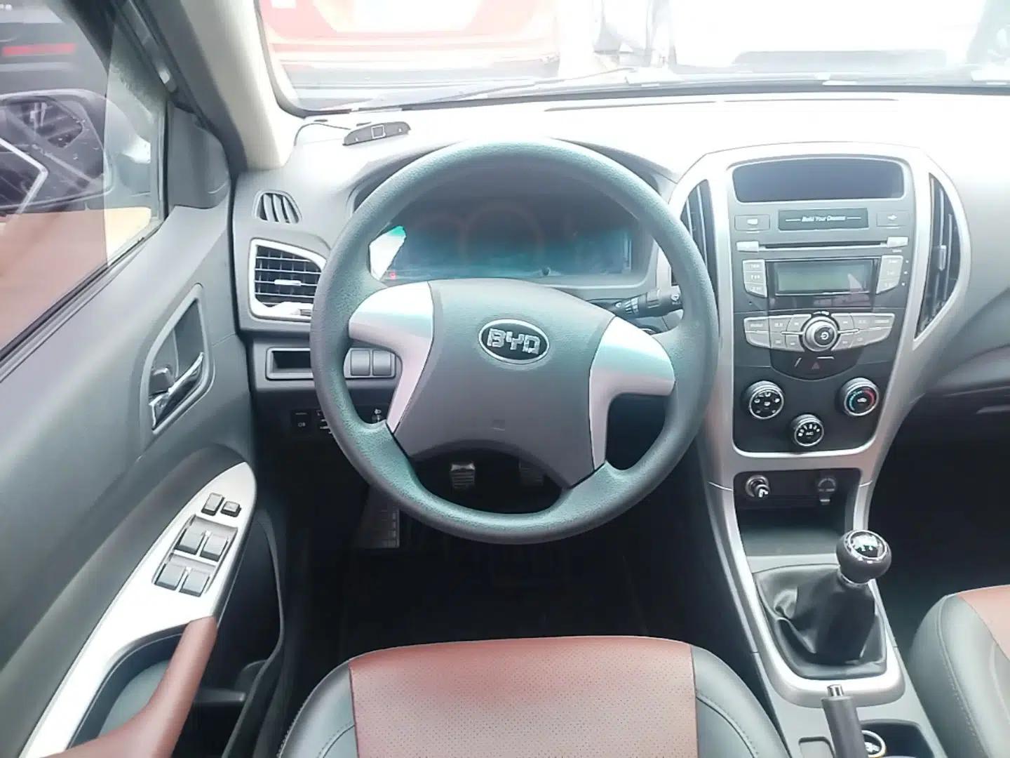 BYD F3 2015 Energy-Efficient Model 1.5L Manual Comfort Edition — миниатюра 18