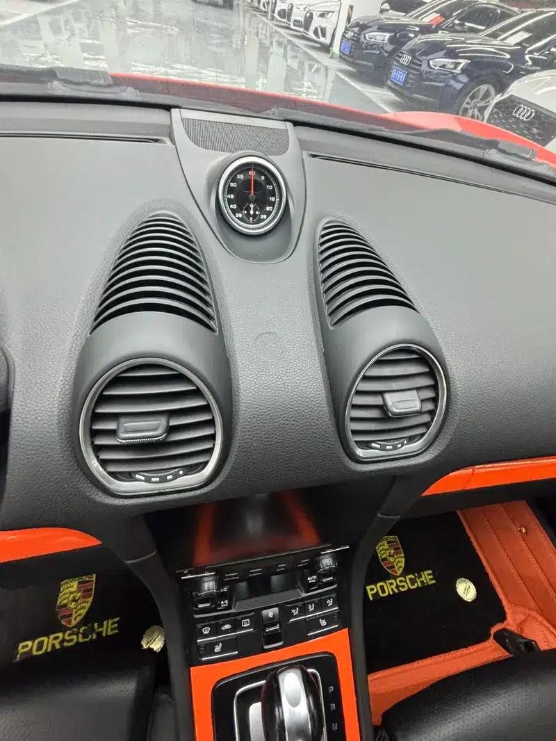 2018 Porsche 718 Boxster 2.0T — миниатюра 8