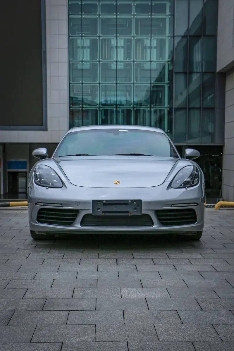 Porsche 718 Cayman 2018 2.0T — миниатюра 2