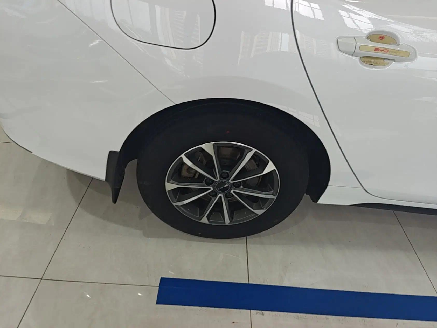 BYD Destroyer 05 2024 HONOR Edition DM-i 55KM Luxury Model — миниатюра 11