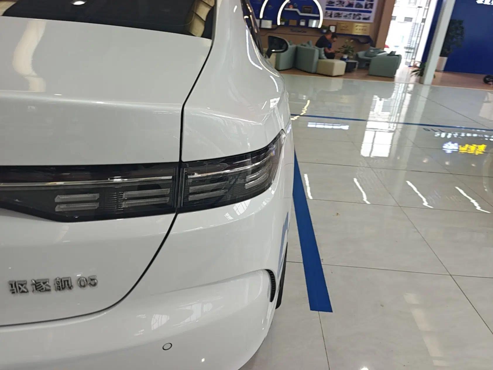 BYD Destroyer 05 2024 HONOR Edition DM-i 55KM Luxury Model — миниатюра 9