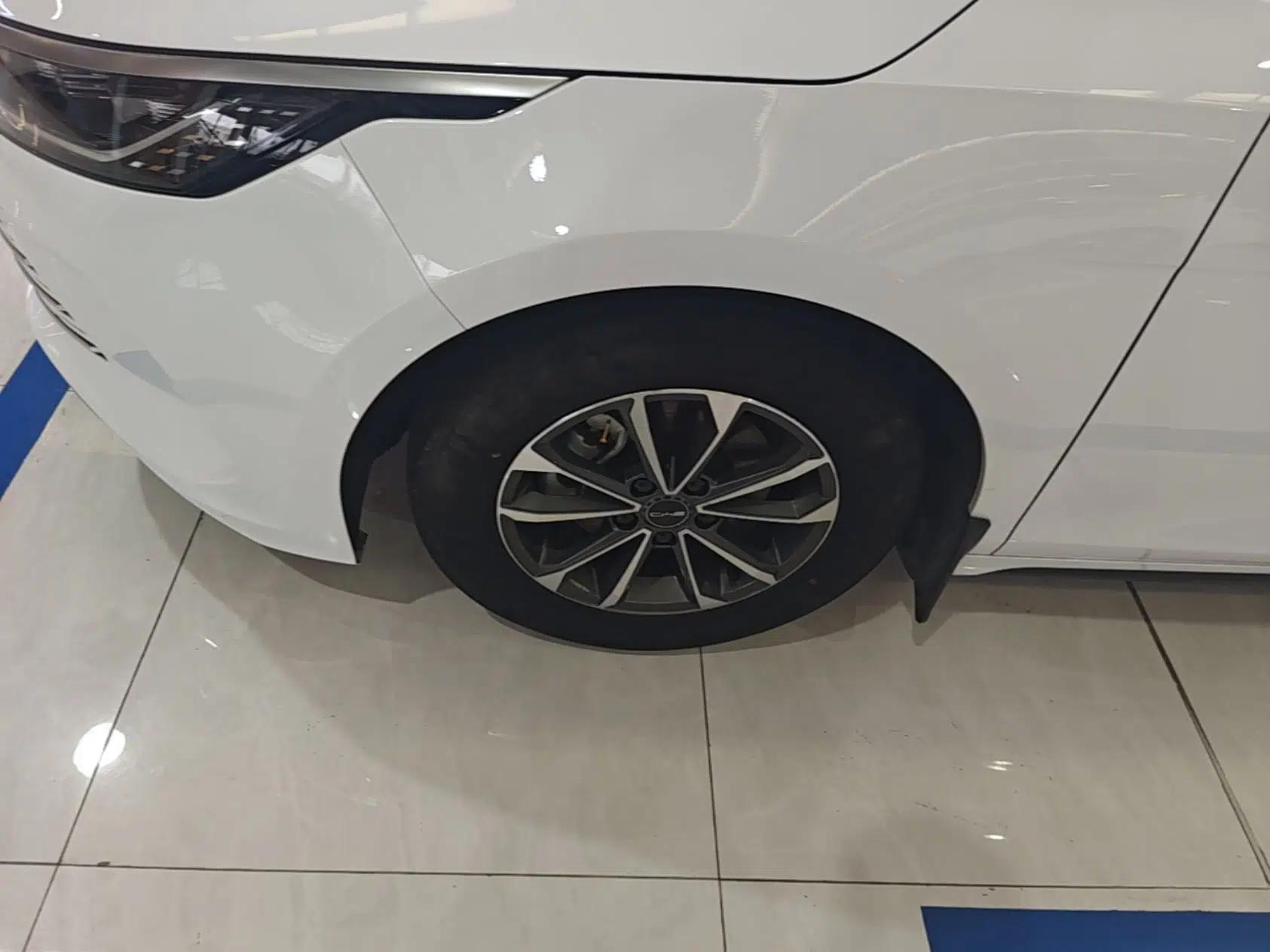 BYD Destroyer 05 2024 HONOR Edition DM-i 55KM Luxury Model — миниатюра 10