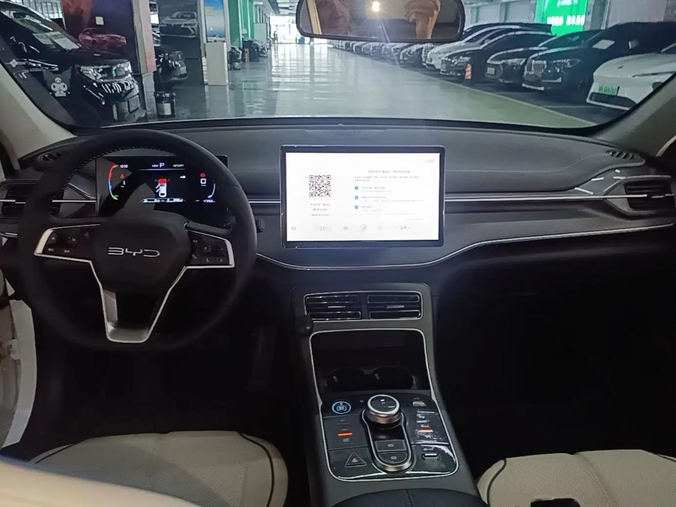 BYD Destroyer 05 2024 HONOR Edition DM-i 55KM Luxury Model — миниатюра 12