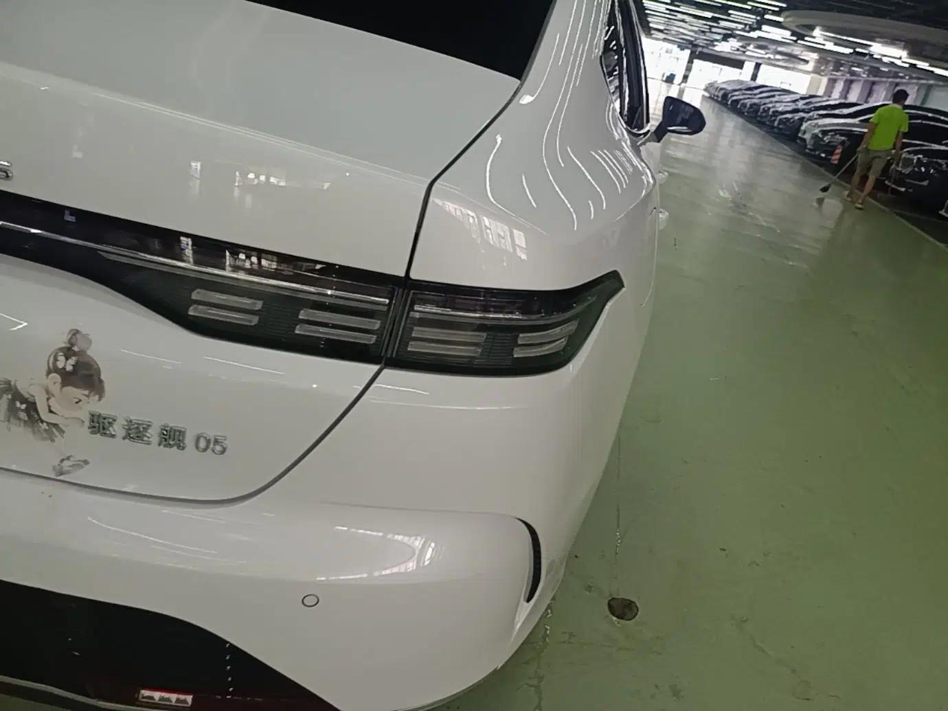 BYD Destroyer 05 2024 HONOR Edition DM-i 55KM Luxury Model — миниатюра 9