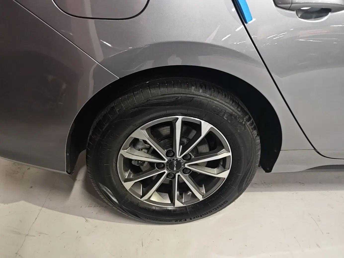 BYD Destroyer 05 2023 Champion Edition DM-i 55KM Luxury Model — миниатюра 11