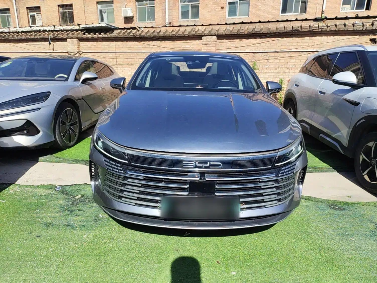BYD Destroyer 05 2022 DM-i 55KM Prestige Model — миниатюра 2