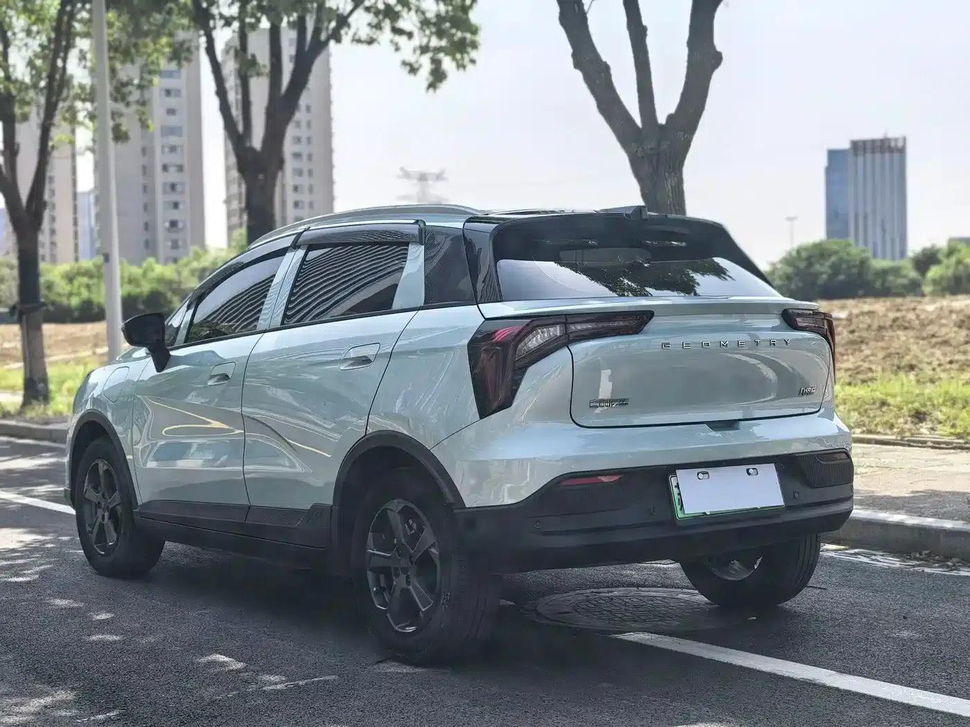 Geely Geometry E Firefly 2022 Model 320KM Cute Tiger 4-Seater — миниатюра 5