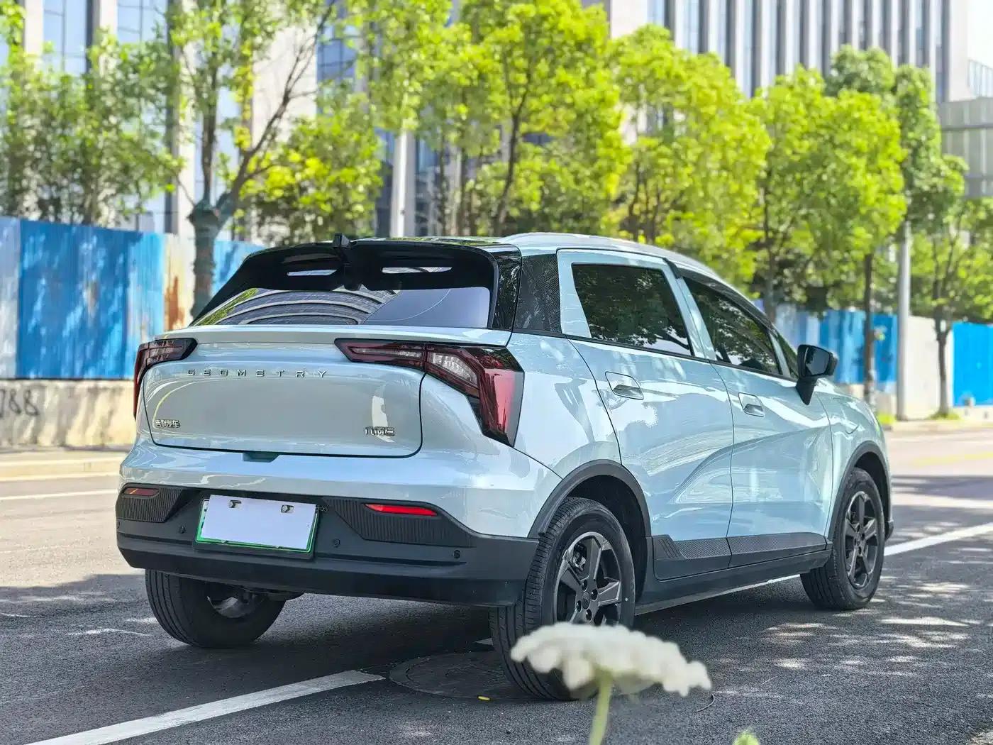 Geely Geometry E Firefly 2022 Model 320KM Cute Tiger 4-Seater — миниатюра 7