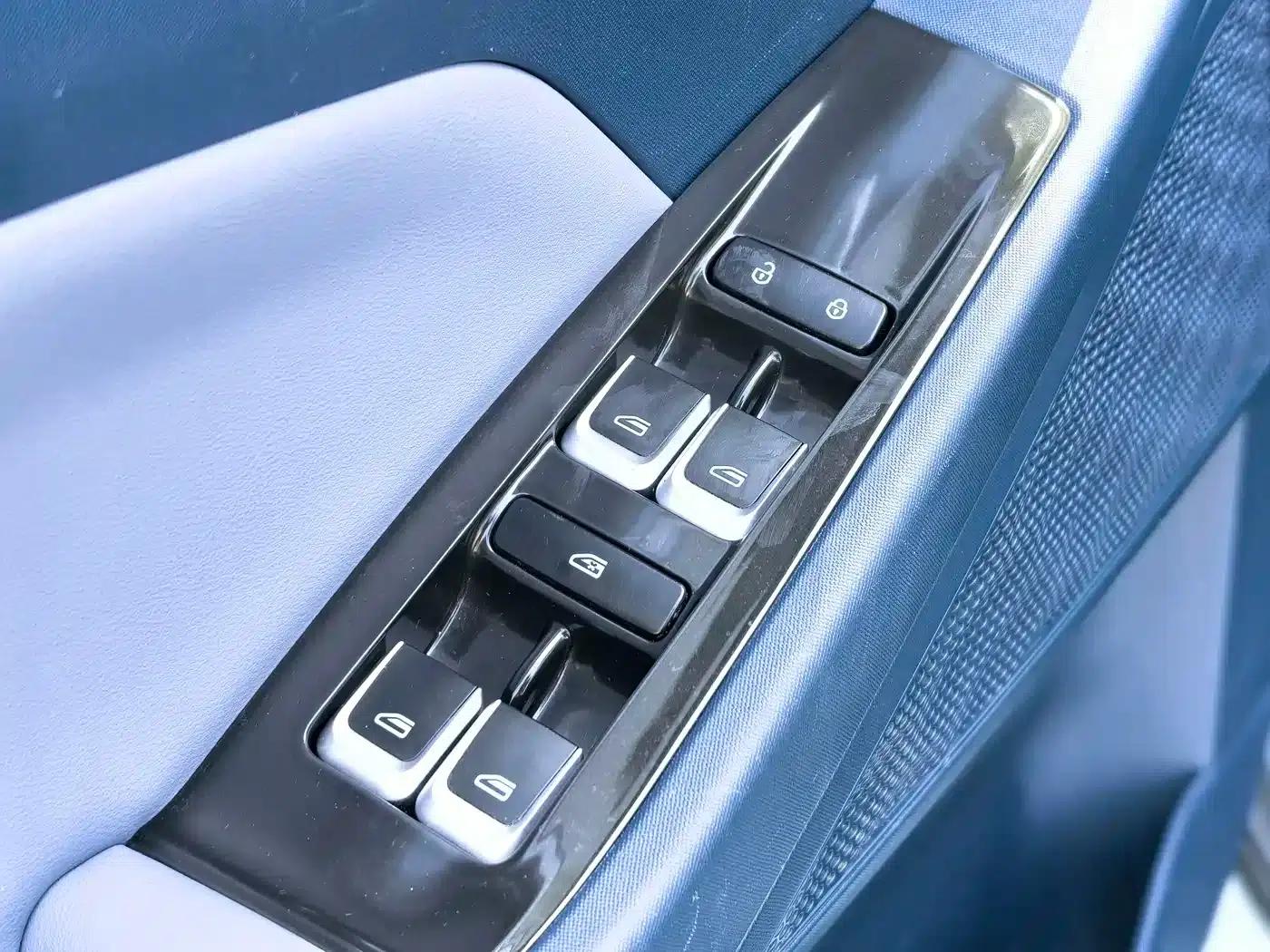 Geely Geometry E Firefly 2022 Model 320KM Cute Tiger 4-Seater — миниатюра 10