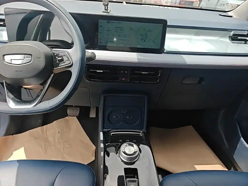 Geely Geometry E Firefly 2023 Model 401KM Linglong Tiger 5-Seater — миниатюра 13