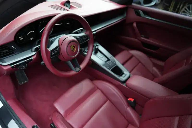 Porsche 911 2020 Carrera 3.0T — миниатюра 22
