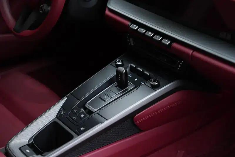 Porsche 911 2020 Carrera 3.0T — миниатюра 25