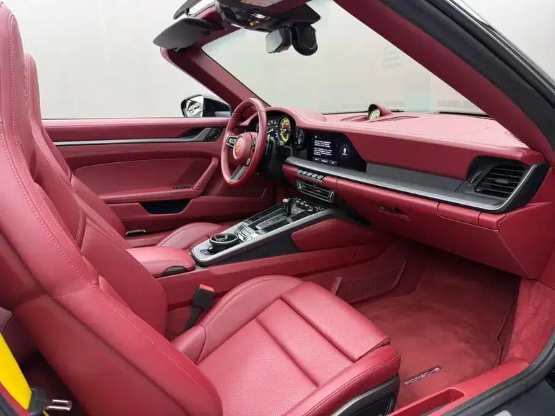 2023 Porsche 911 Targa 4S 3.0T — миниатюра 15