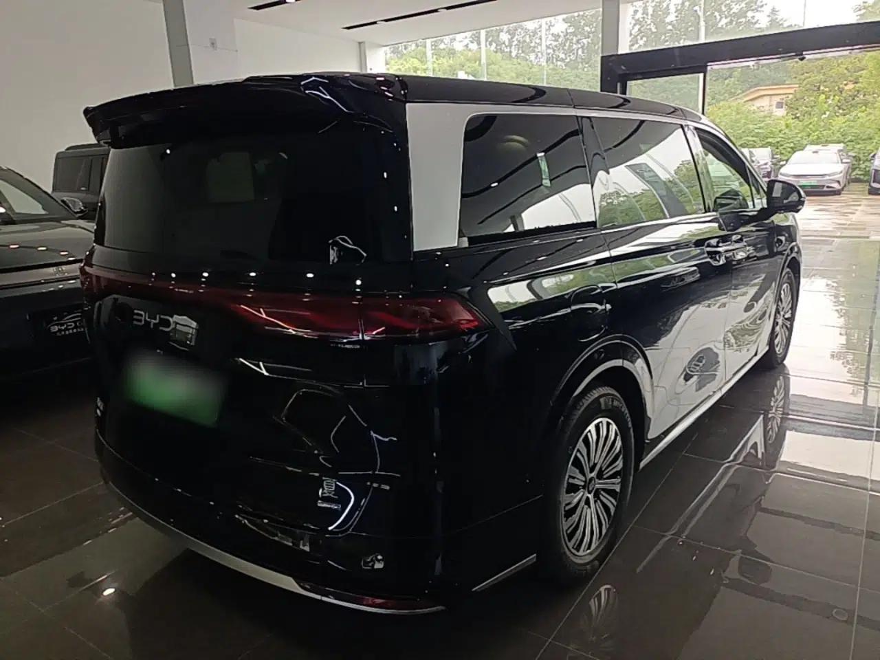 BYD Xia 2025 DM-i 1.5T 180km Beyond Edition — миниатюра 6