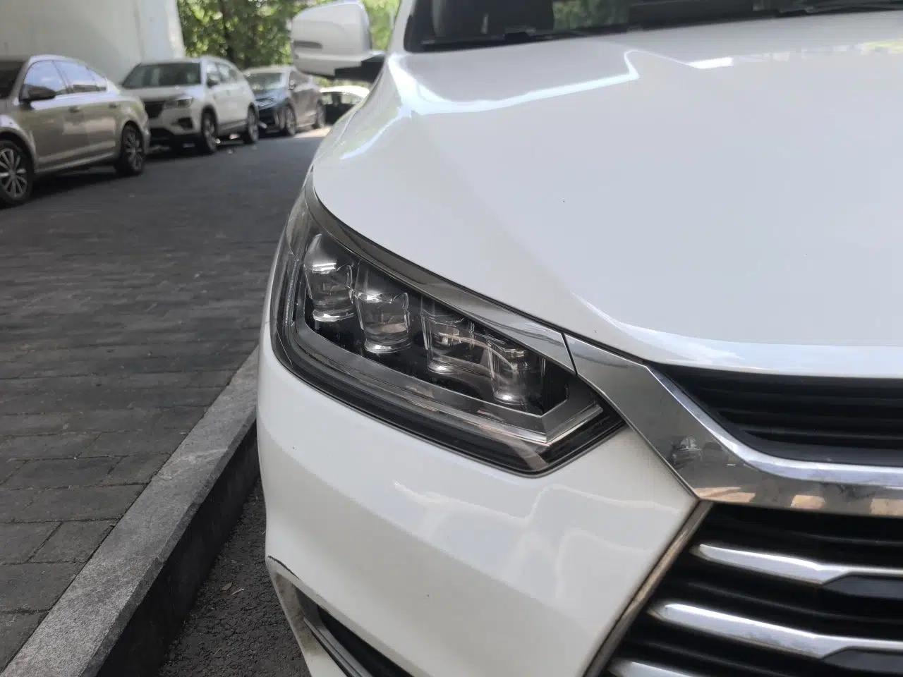 BYD Song 2019 1.5TI Automatic Smart Connect Luxurious Edition — миниатюра 7