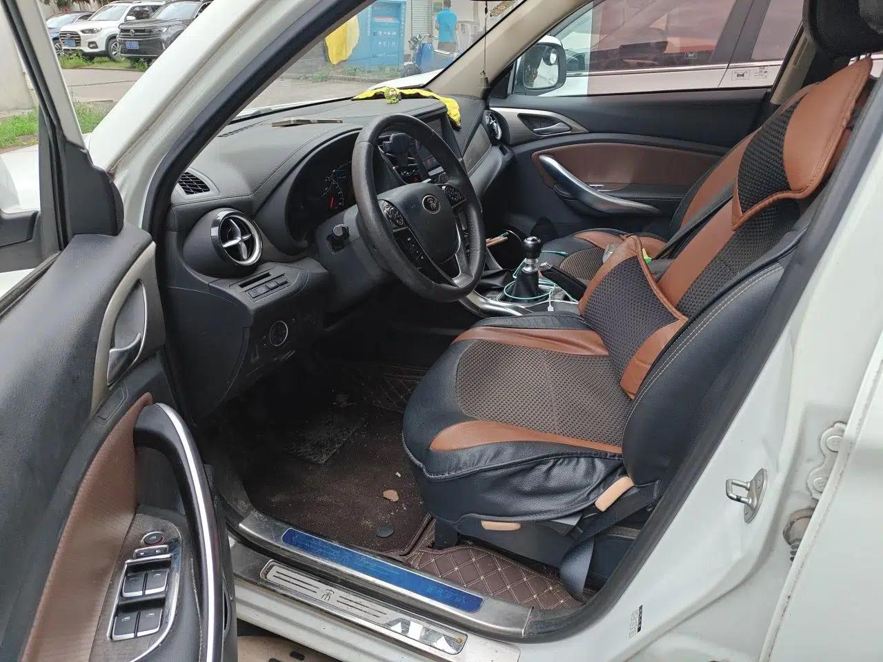 BYD Song 2016 GaiShi Edition 1.5TI Manual Elite Model — миниатюра 16