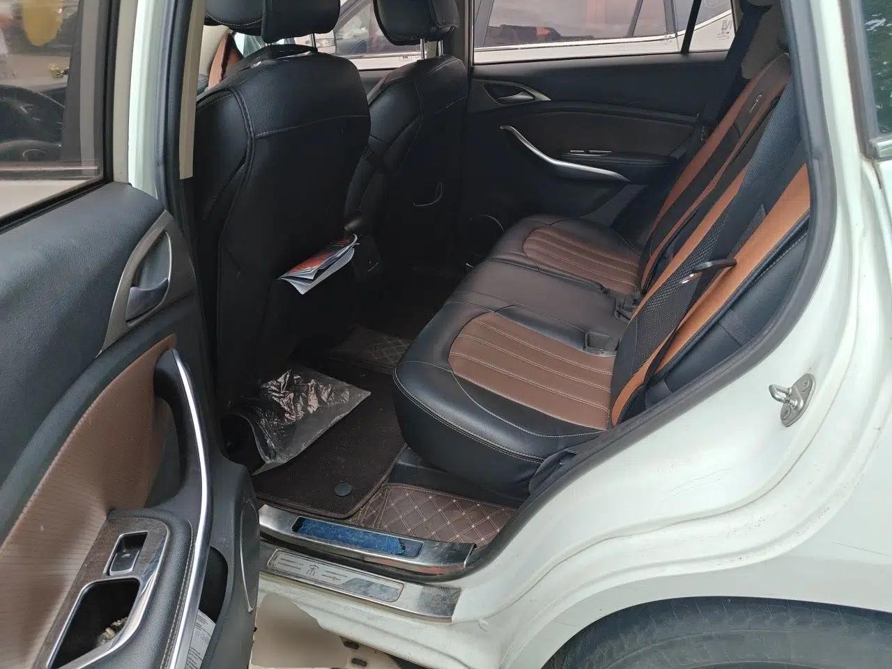 BYD Song 2016 GaiShi Edition 1.5TI Manual Elite Model — миниатюра 17