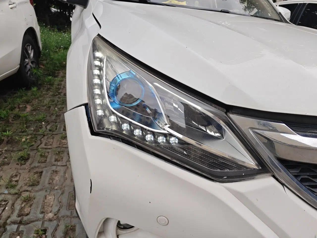 BYD Song 2016 GaiShi Edition 1.5TI Manual Elite Model — миниатюра 7