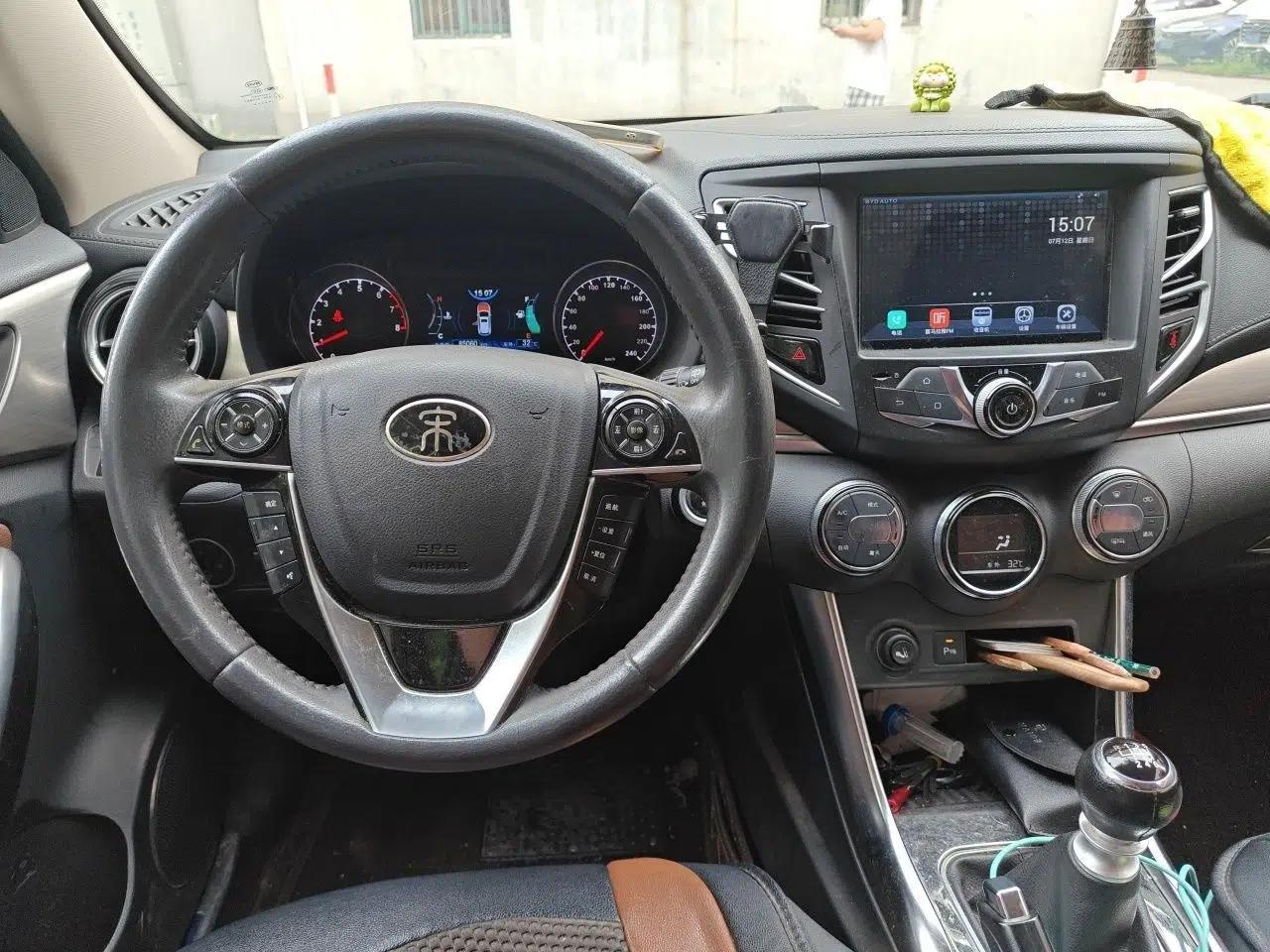 BYD Song 2016 GaiShi Edition 1.5TI Manual Elite Model — миниатюра 9