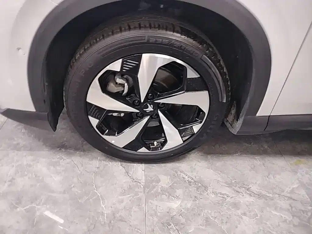 Jihu Alphard T5 2026 Range Extended Edition 1215 Yuanjing Smart Edition — миниатюра 23