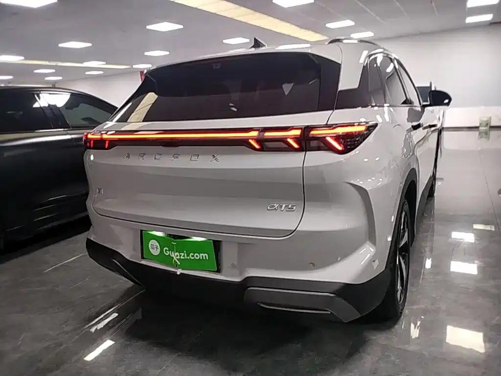 Jihu Alphard T5 2026 Range Extended Edition 1215 Yuanjing Smart Edition — миниатюра 6