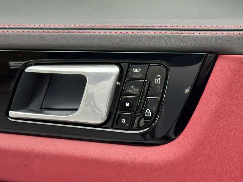 Cayenne E-Hybrid 2019 Cayenne E-Hybrid 2.0T — миниатюра 16