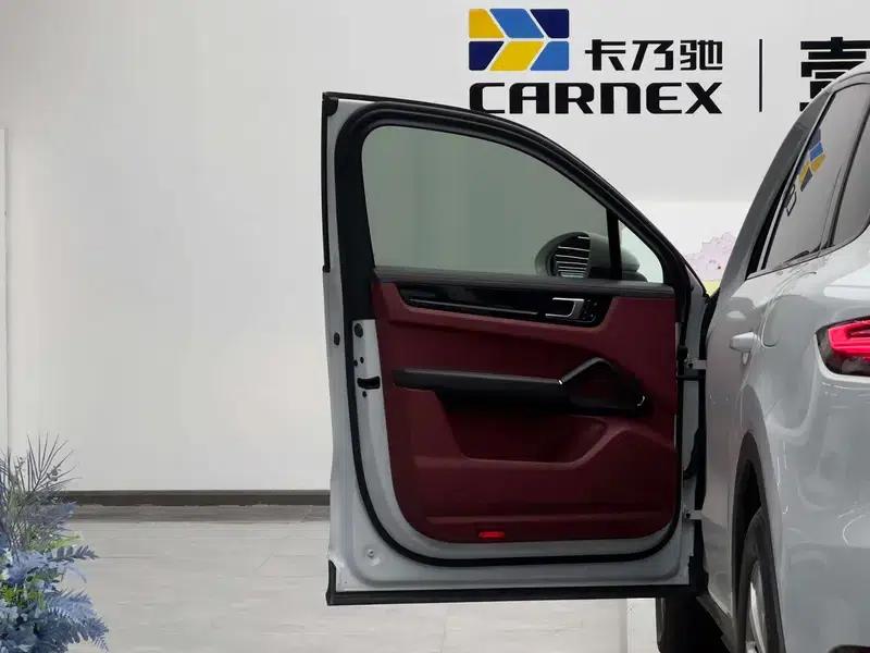 Cayenne E-Hybrid 2019 Cayenne E-Hybrid 2.0T — миниатюра 19