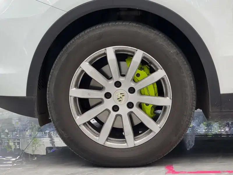 Cayenne E-Hybrid 2019 Cayenne E-Hybrid 2.0T — миниатюра 6