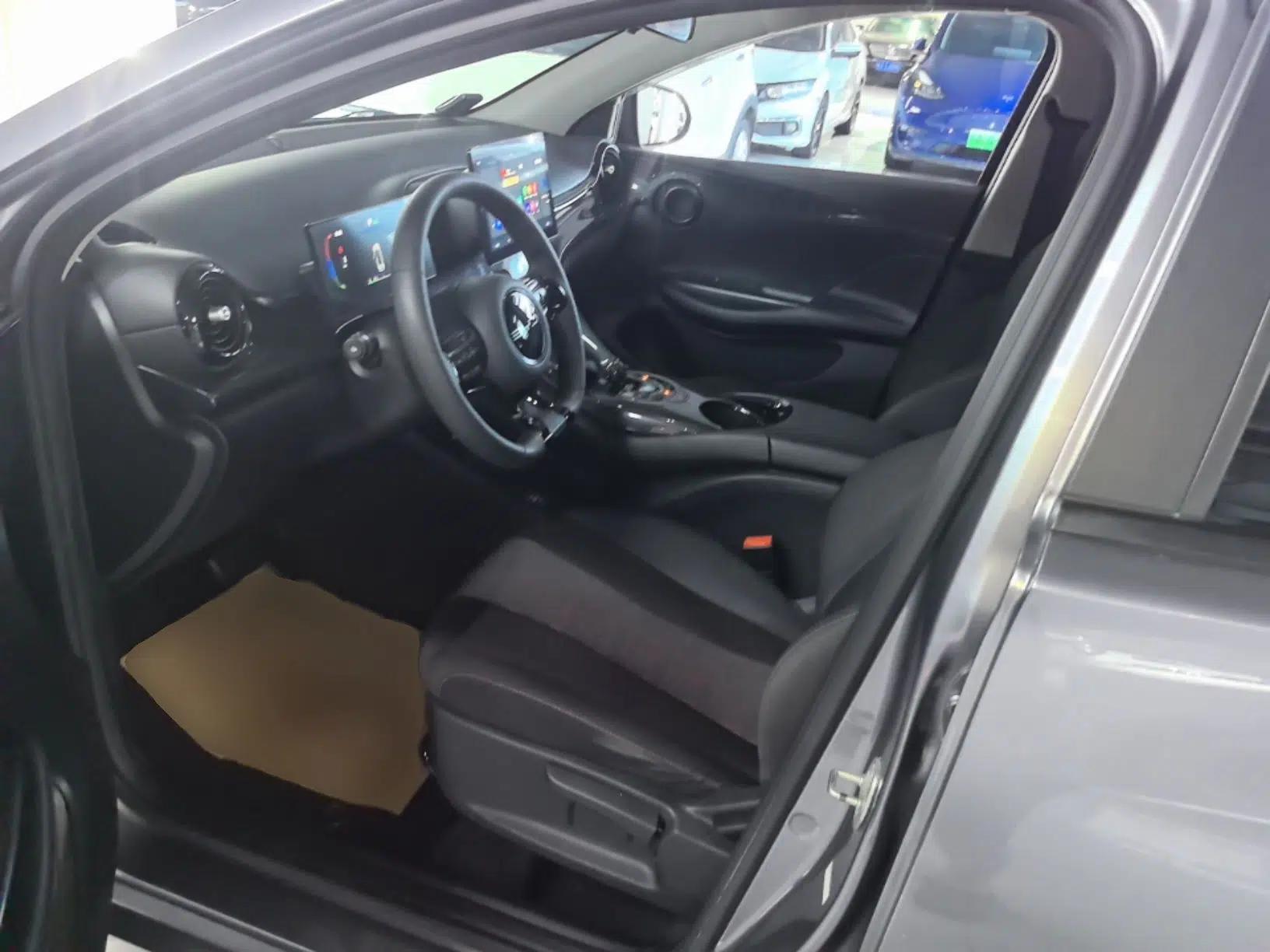 BYD e2 2023 Travel Edition — миниатюра 17