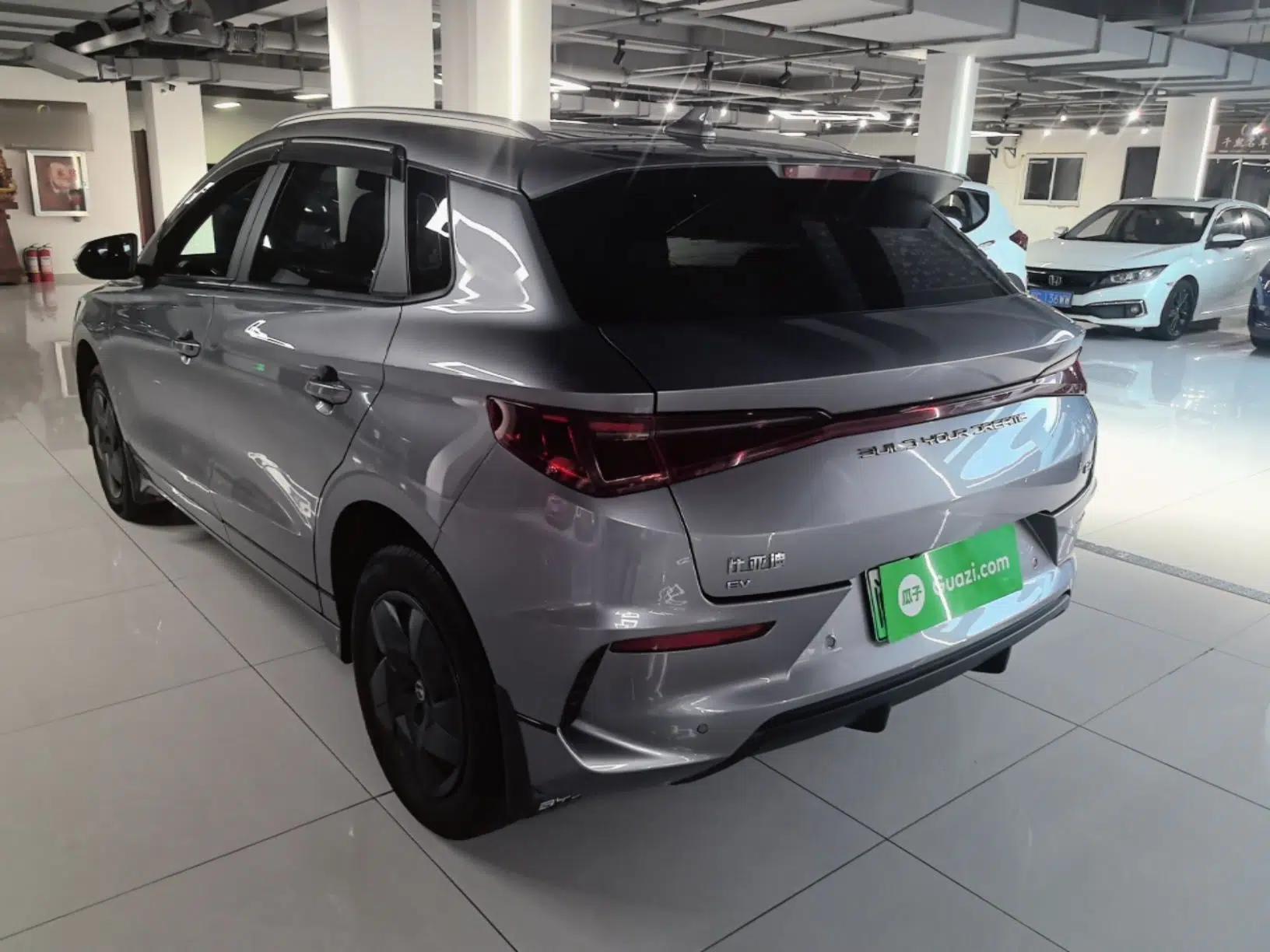 BYD e2 2023 Travel Edition — миниатюра 4