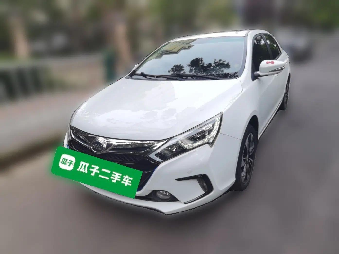 BYD Qin New Energy 2015 1.5T Dual-Crown Flagship Plus Edition — миниатюра 1