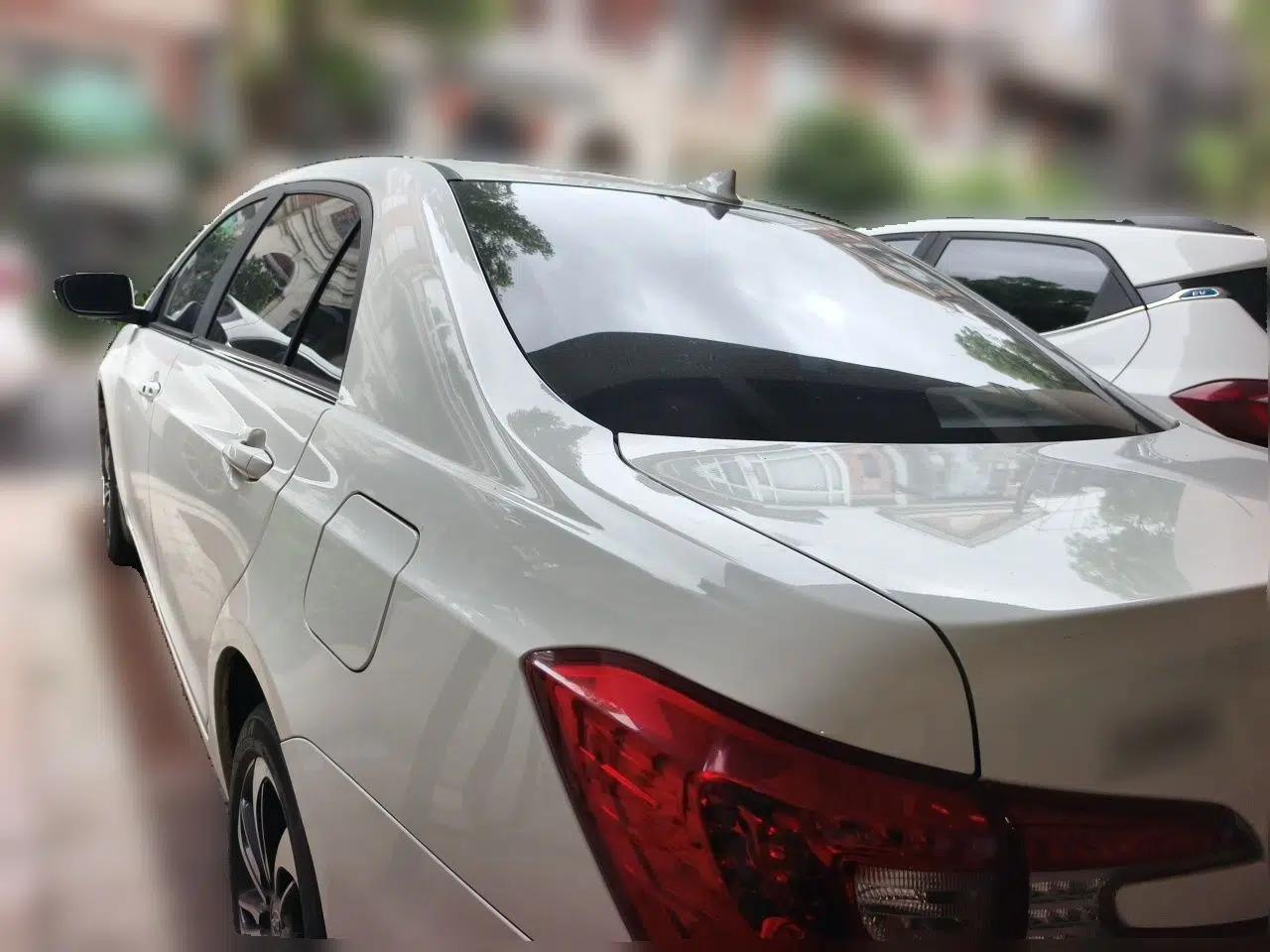 BYD Qin New Energy 2015 1.5T Dual-Crown Flagship Plus Edition — миниатюра 4