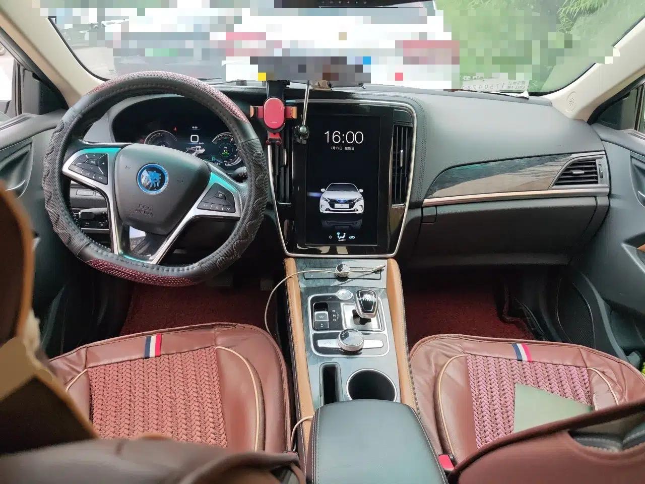 BYD Qin New Energy 2016 Qin EV300 Prestige Model — миниатюра 9