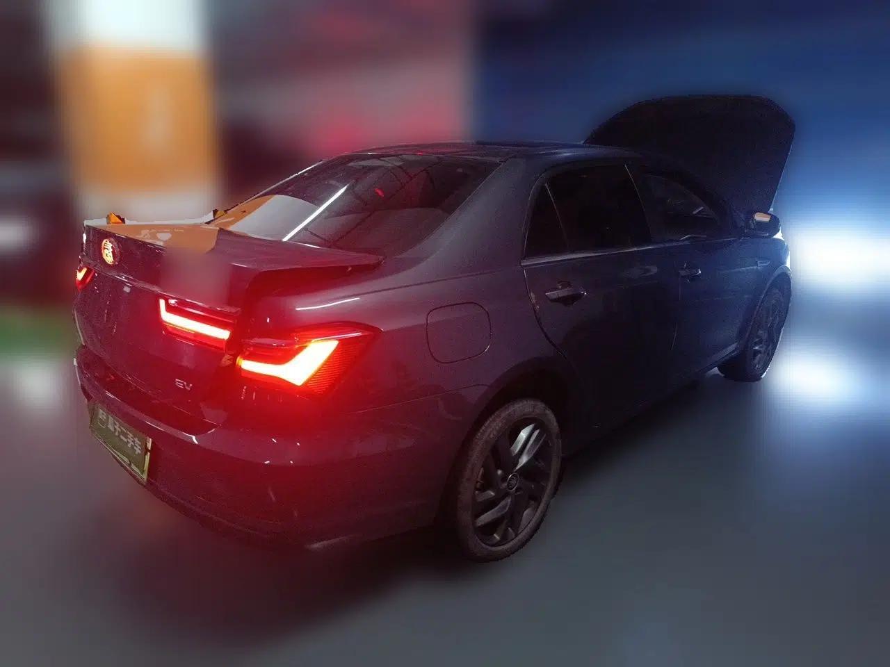 BYD Qin New Energy 2019 High-Range Luxury Model — миниатюра 6