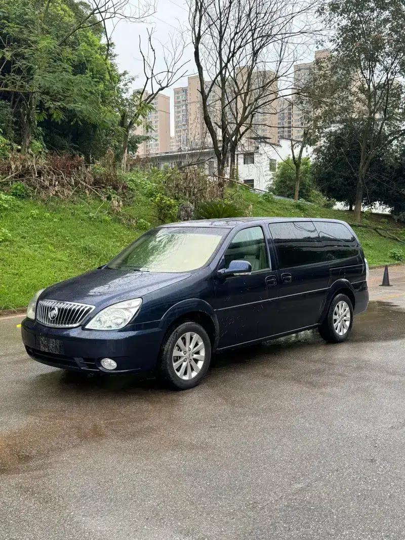 Buick GL8 2014 2.4L Classic Edition — миниатюра 1