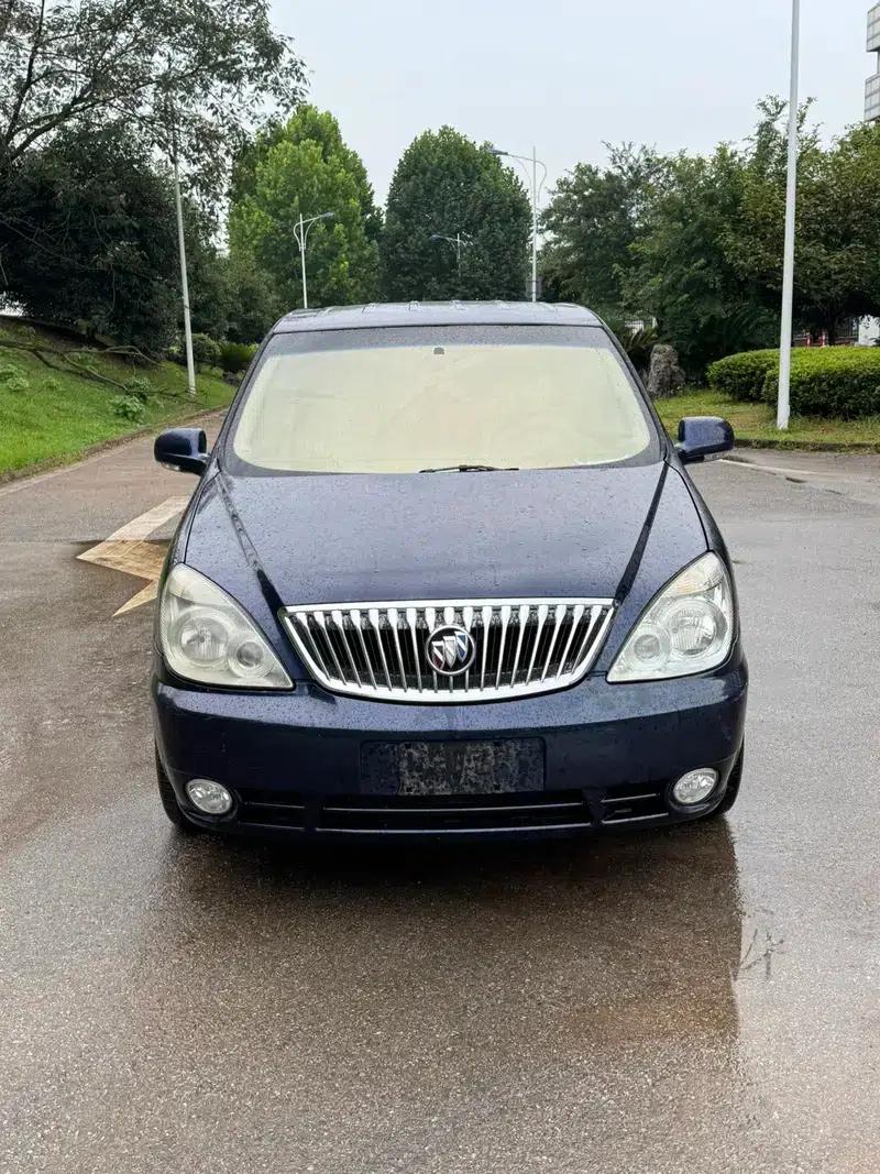 Buick GL8 2014 2.4L Classic Edition — миниатюра 2