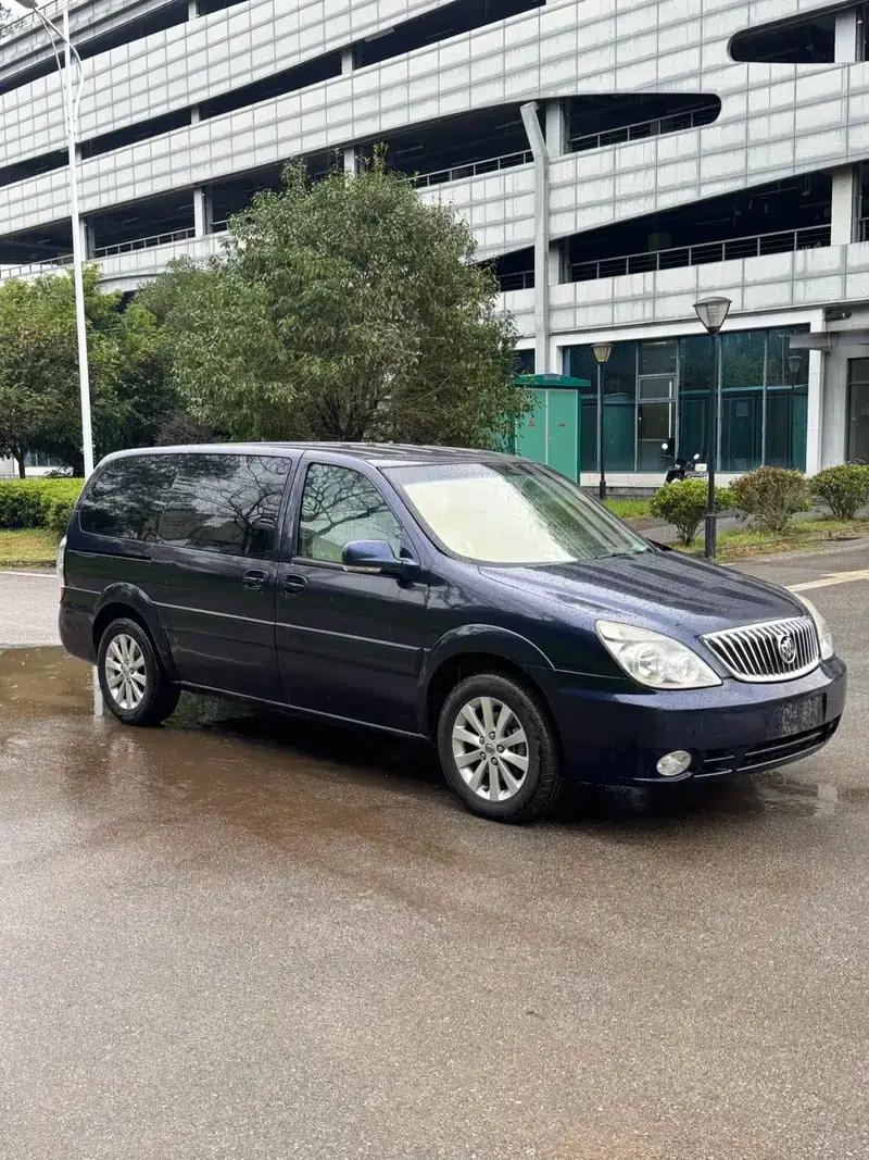 Buick GL8 2014 2.4L Classic Edition — миниатюра 3