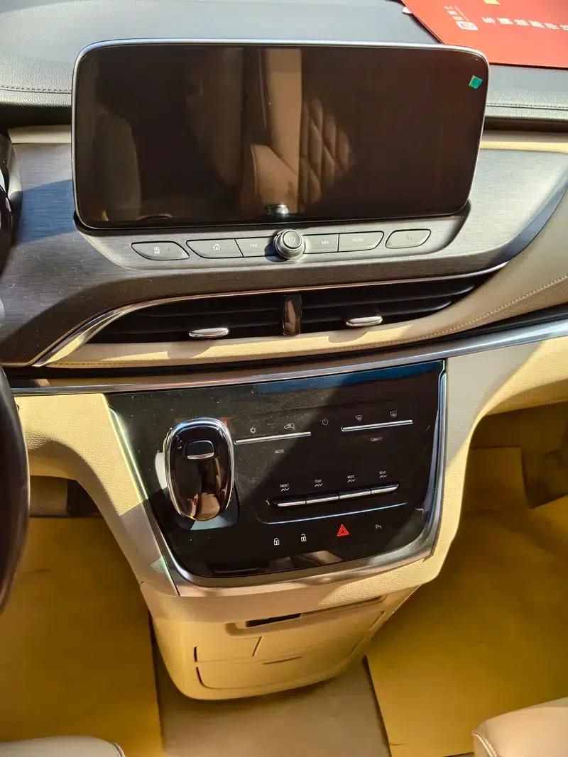 Buick GL8 2022 Land Business Class 652T Luxury — миниатюра 4