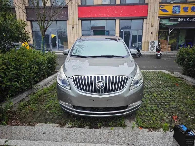 Buick GL8 2013 3.0L GT Luxury Business Edition — миниатюра 2