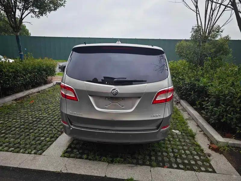 Buick GL8 2013 3.0L GT Luxury Business Edition — миниатюра 4