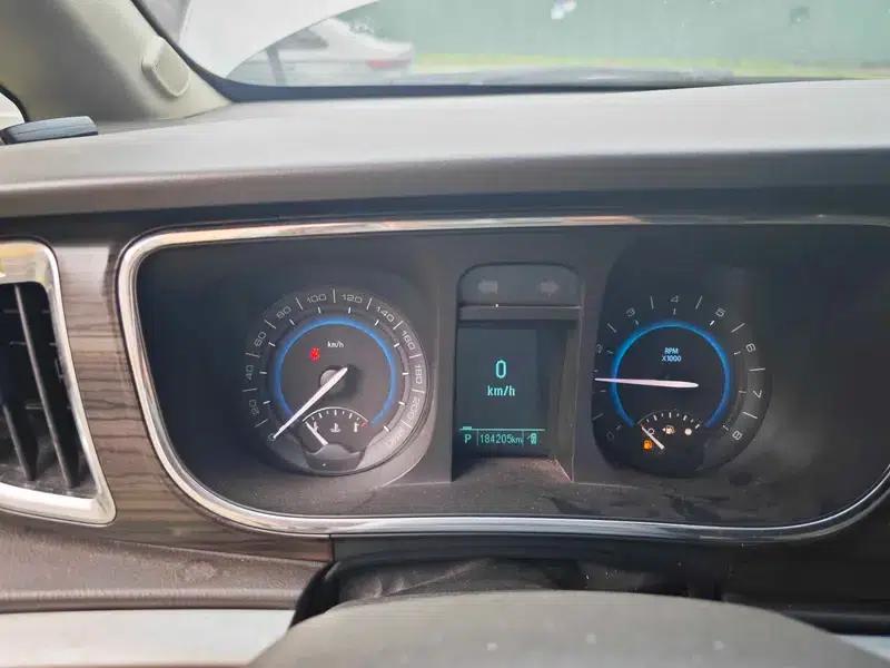 Buick GL8 2013 3.0L GT Luxury Business Edition — миниатюра 9