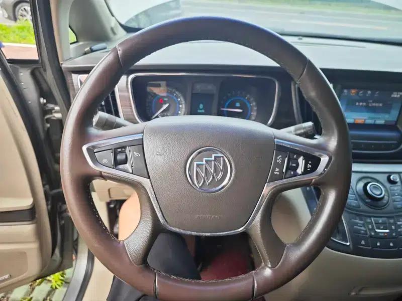 Buick GL8 2013 3.0L GT Luxury Business Edition — миниатюра 10