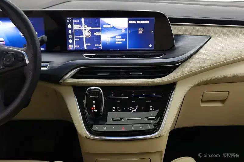 Buick GL8 2023 ES Avantgarde 2.0T Premium Edition — миниатюра 12