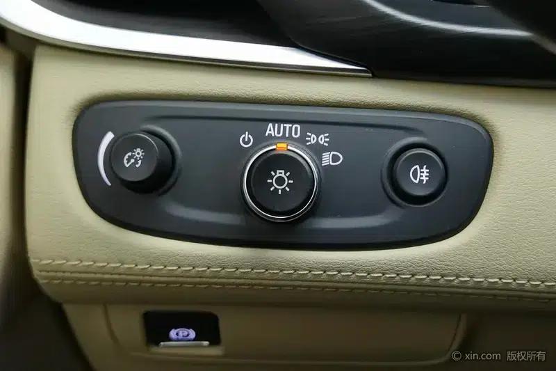 Buick GL8 2023 ES Avantgarde 2.0T Premium Edition — миниатюра 15